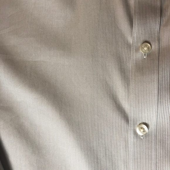 Men's Michael Kors Striped Button-Down Dress Shirt - Picture 4 of 5